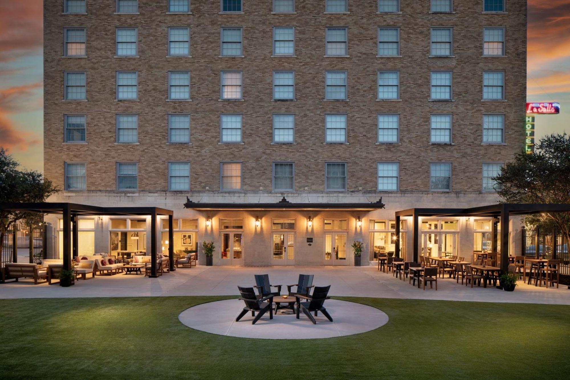 The Lasalle Hotel, Bryan College Station, A Tribute Portfolio Hotel エクステリア 写真