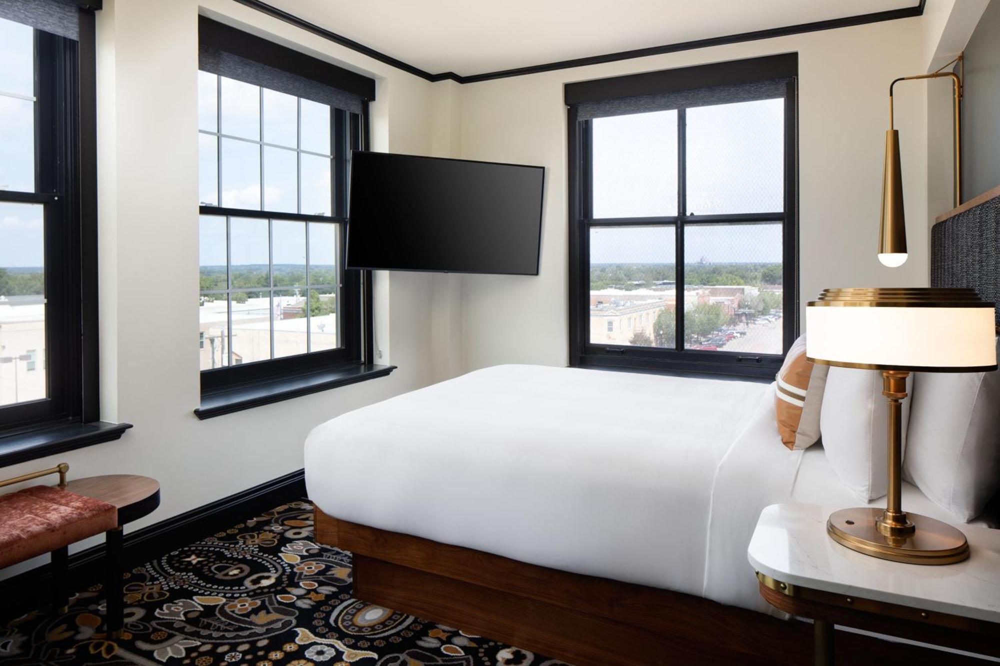 The Lasalle Hotel, Bryan College Station, A Tribute Portfolio Hotel エクステリア 写真
