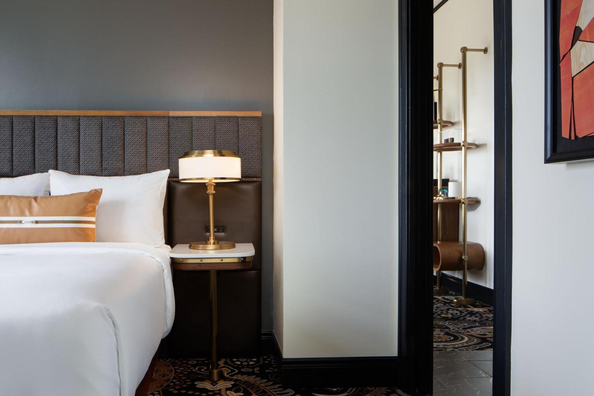 The Lasalle Hotel, Bryan College Station, A Tribute Portfolio Hotel エクステリア 写真