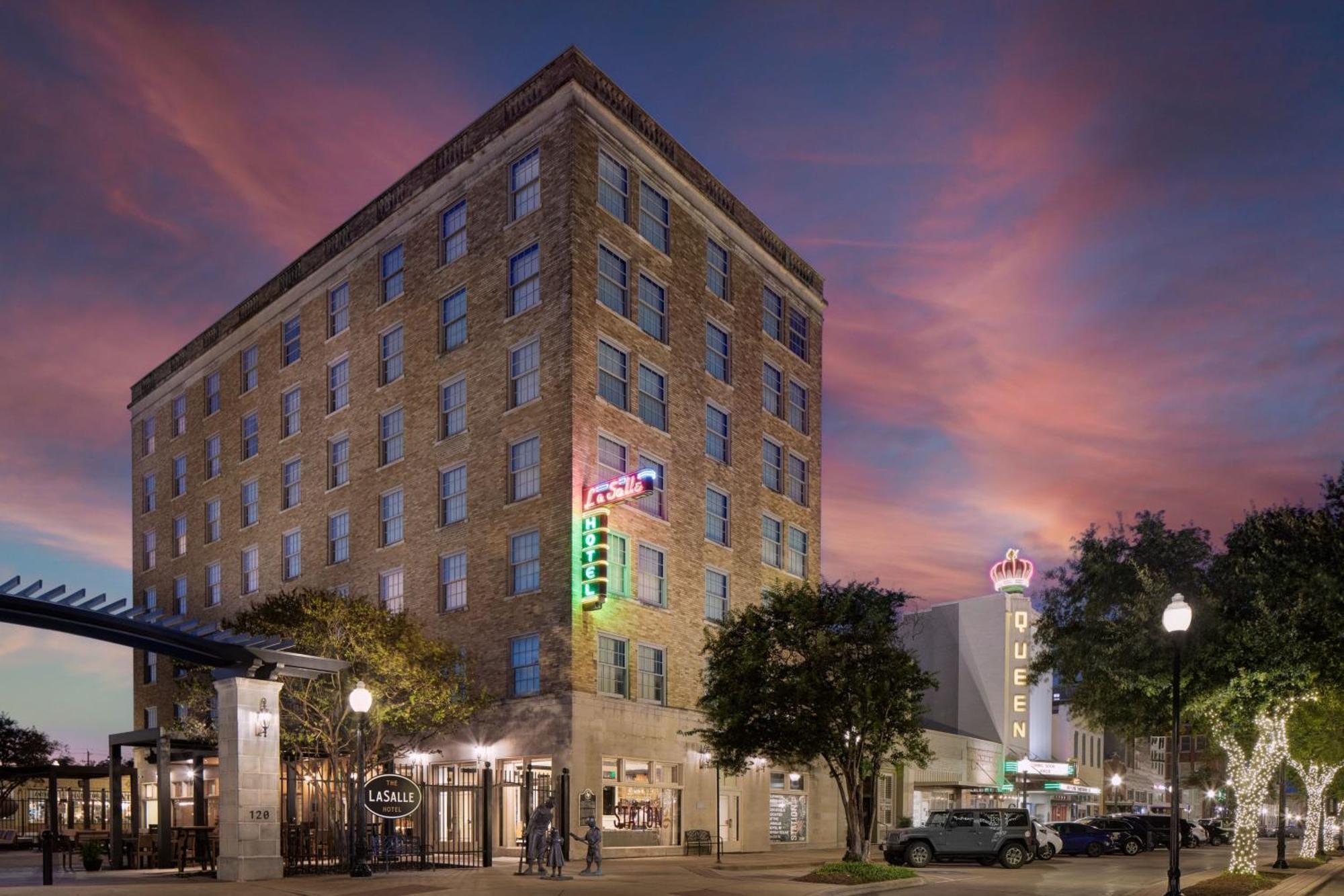The Lasalle Hotel, Bryan College Station, A Tribute Portfolio Hotel エクステリア 写真